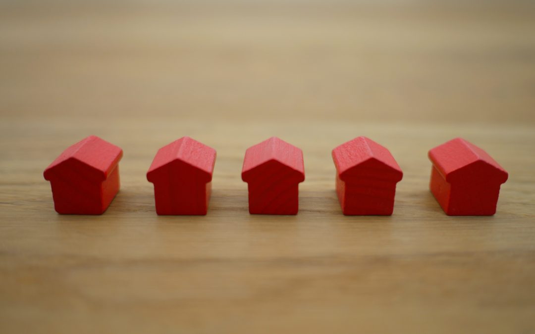 red houses model